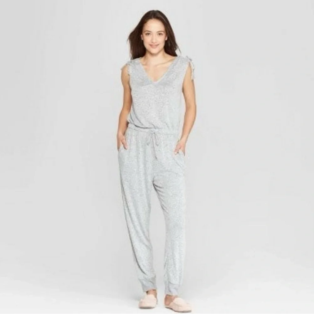 NWT Sz XS Stars ✨ above Gray Sleeveless Jumpsuit - Picture 1 of 5